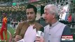 cricket commentator Alan singing with Pakistani singer Ali Zaffar during psl