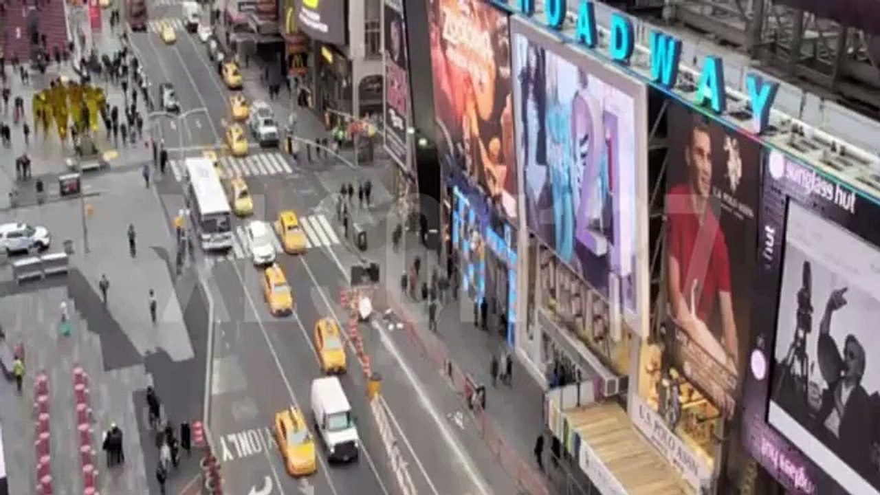 WEBCAM IN NEW-YORK CITY, USA - TIMES SQUARE, CROSSROADS (15.02.2016) (News World)