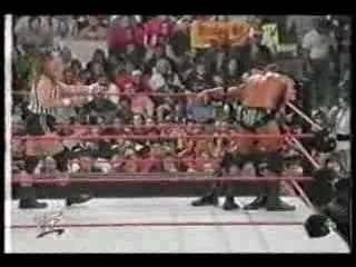 HHH vs The Rock 60 minute ironman (part2/7)