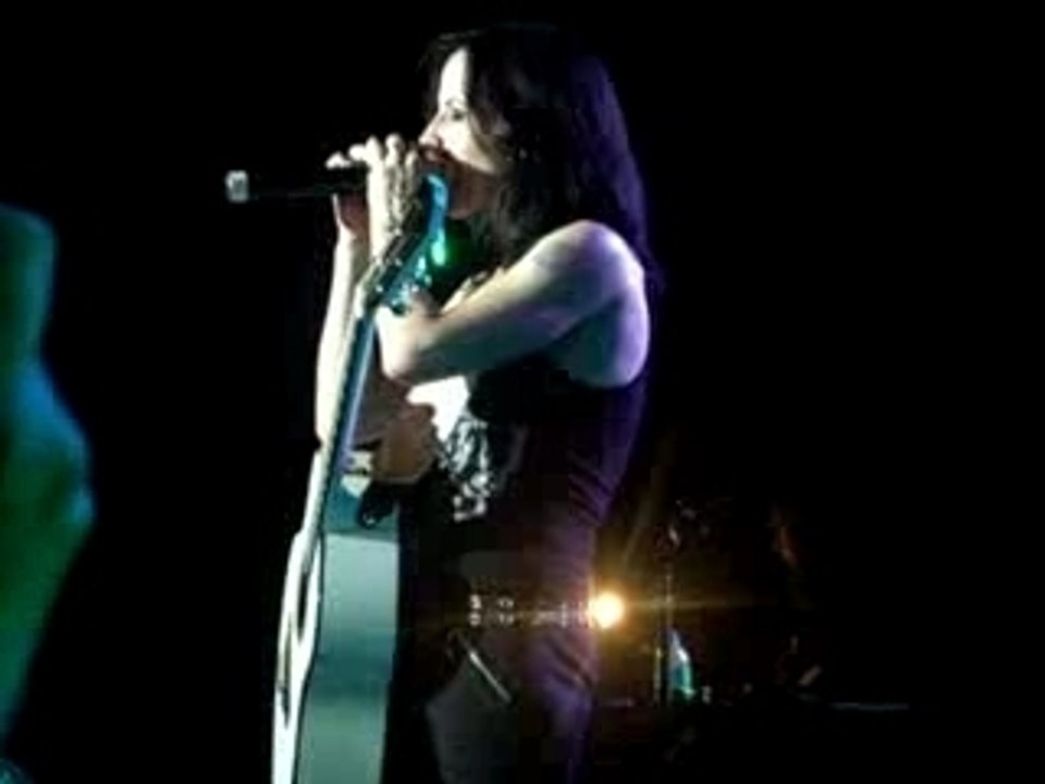 Dolores O'Riordan - Linger