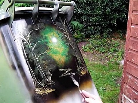 Çöp Kovası Deyip Geçmeyin, İzleyin.. Yok Böyle Bir Şey