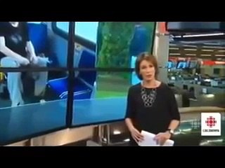 watch Muslim Help a Needy person by giving his own Shoes to him