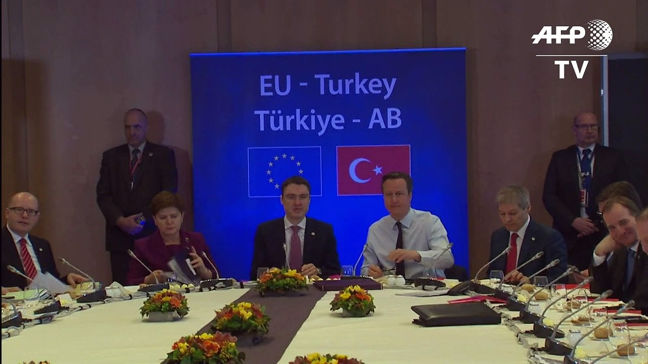 Turquía pide a la UE más dinero para frenar a migrantes