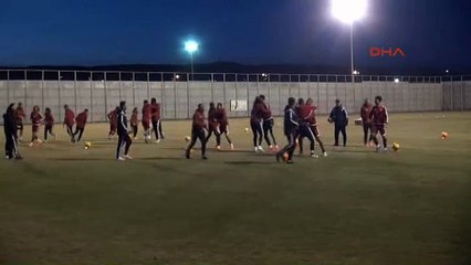 Sivasspor'da halaylı antrenman