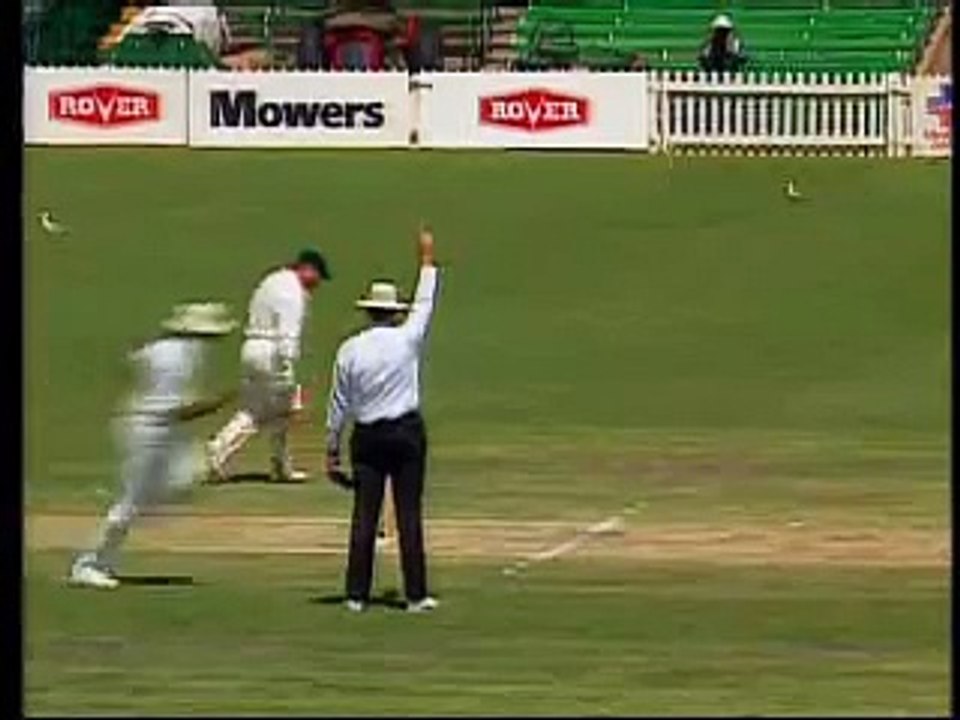F-cking amazing run out by Indian keeper, not Dhoni! - Npmake