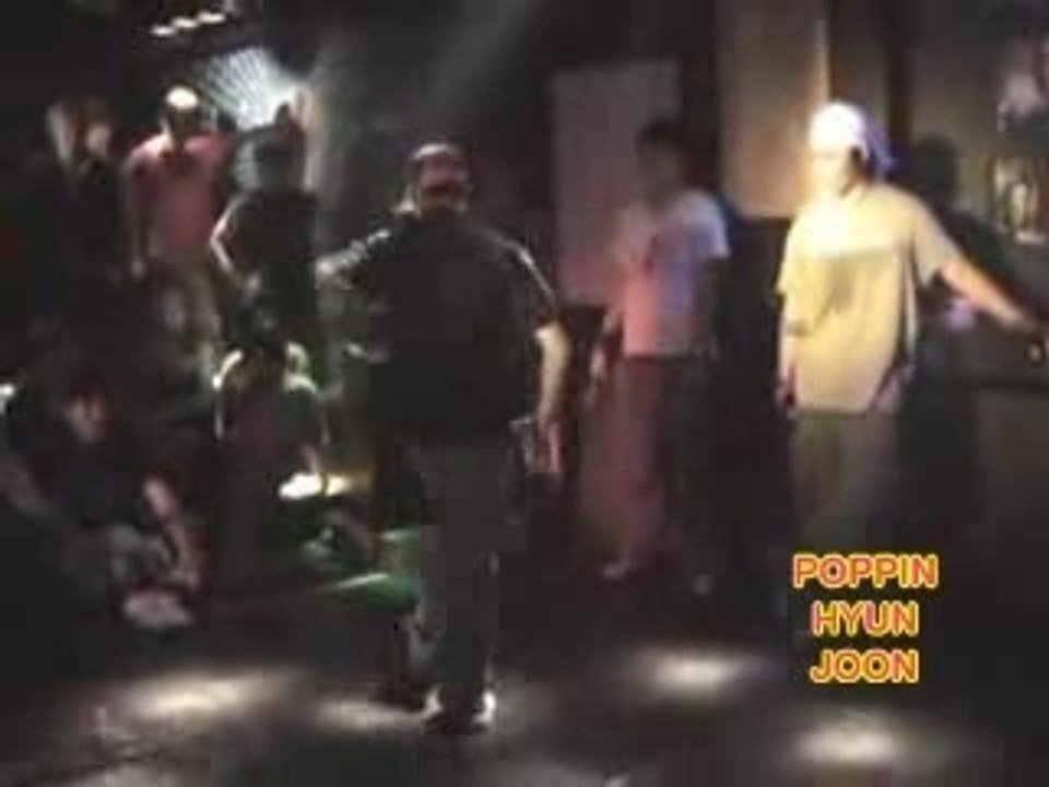 Poppin Hyun Joon - Robot Dance