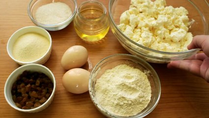 Как приготовить сырники с изюмом. Сырники из творога с изюмом. Творожники