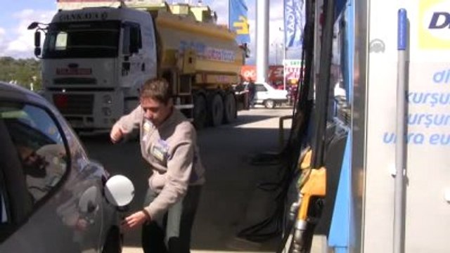 Balıkesirli Kız Kardeşler Akaryakıt İstasyonu İşletiyor