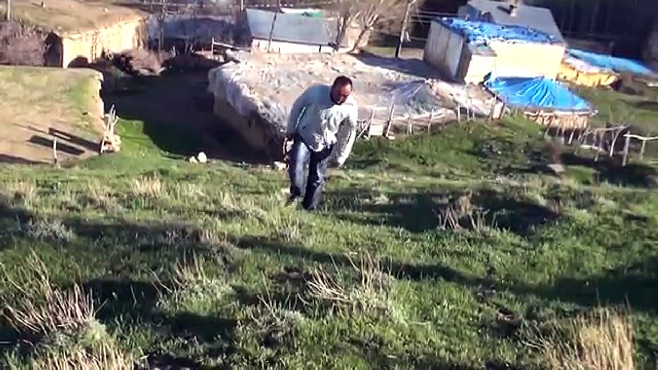 Köylü spiker, usta futbol spikerlerini aratmıyor