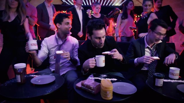 Lolywood - Chargés comme jamais (Parodie Maître Gims)