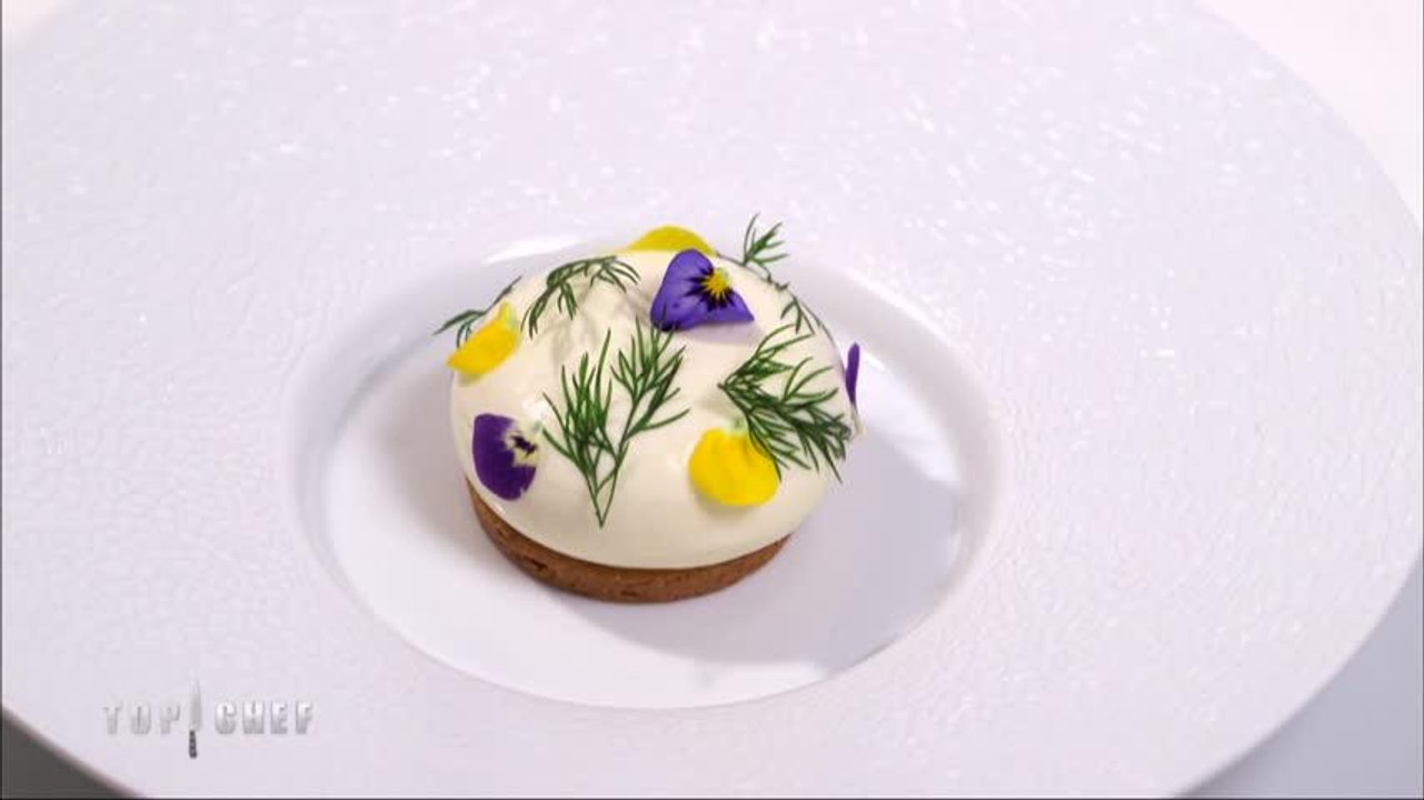 Mousse au citron et fenouil, shortbread au sucre vergeoise par Hélène Darroze