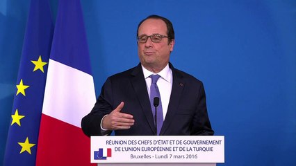Migrants: Hollande salue les progrès vers un accord UE-Turquie