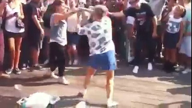 Бабуля всех удивила своим танцем