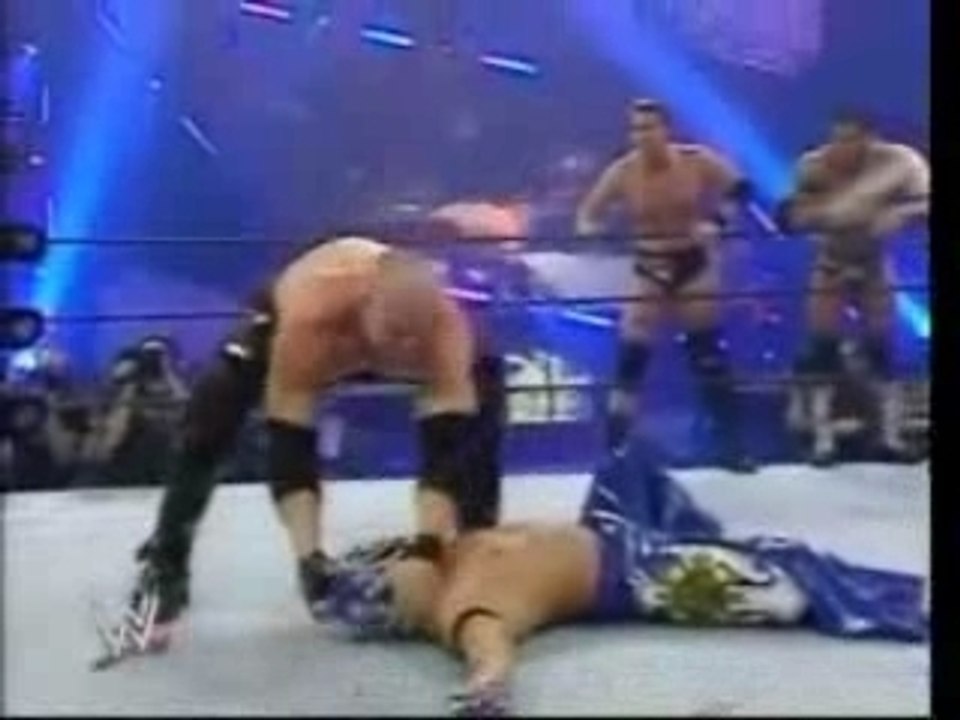 Survivor Series 2005-Smackdown vs. Raw (2)