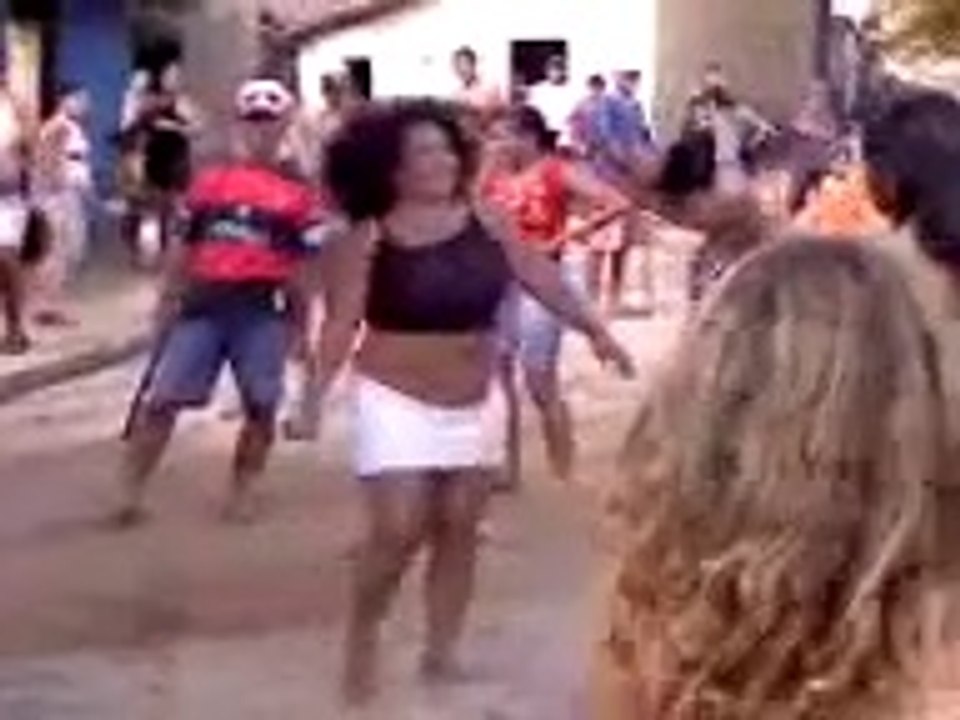 UFC NA RUA PAGANDO PEITINHO