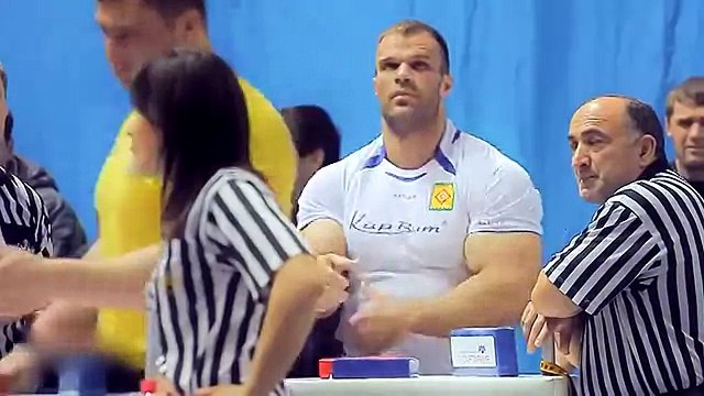 Денис Цыпленков Ч. Р по армрестлингу