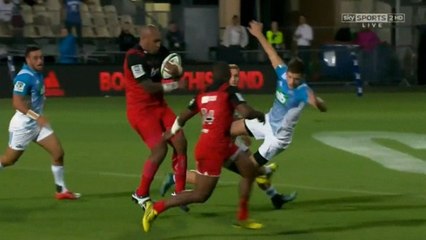 Nemani Nadolo fait exploser Matt Duffie à l'impact