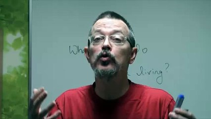 Daily Easy English Expression 0002 -- 3 Minute English Lesson- What do you do for a living