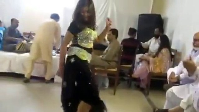Sialkoti Industrials Enjoying On Wedding Mujra Dance Party-4