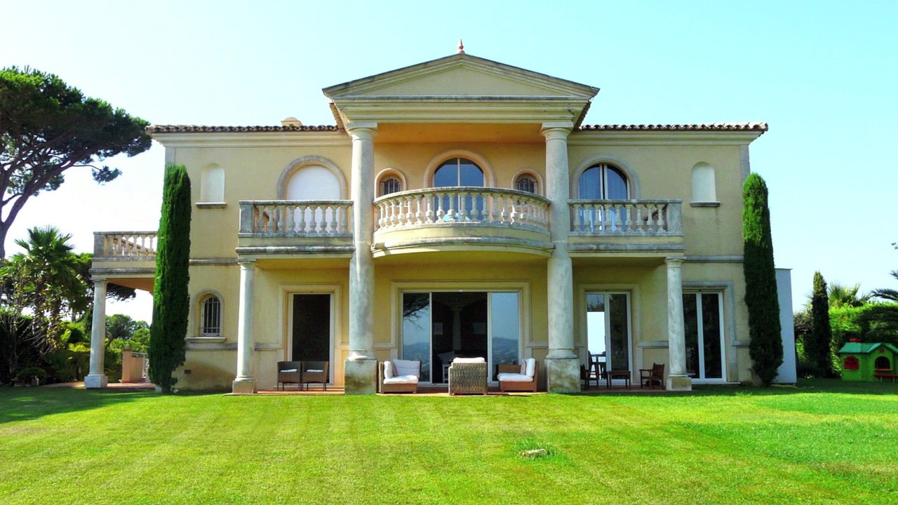 Sainte-Maxime Propriété A VENDRE  - Vue mer panoramique - proche Plages - 240 m²