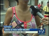 Cámaras de seguridad graban violento ataque con ácido a mujeres