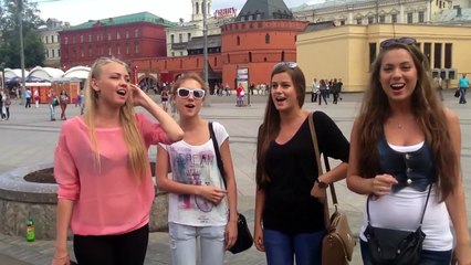 Девушки очень красиво поют
