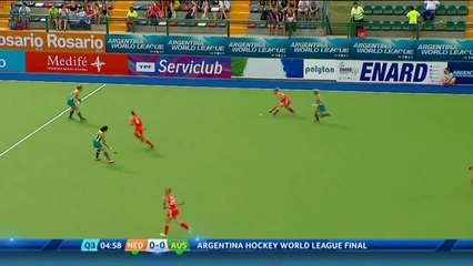 NED 0-0 AUS Krekelaar fires a good shot wide #HWL2015 #Rosario
