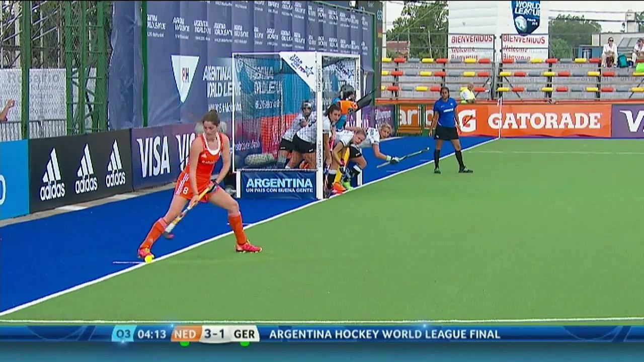 NED 4-1 GER Hoog crashes a straight strike in at a PC #HWL2015 #Rosario