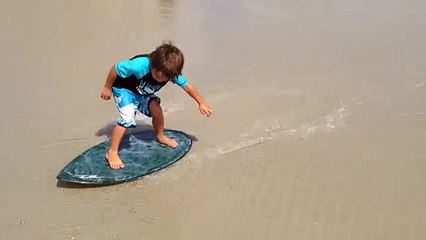 Joziah uses his wave skimboard for the first time and Gabz catches her first couple skimz