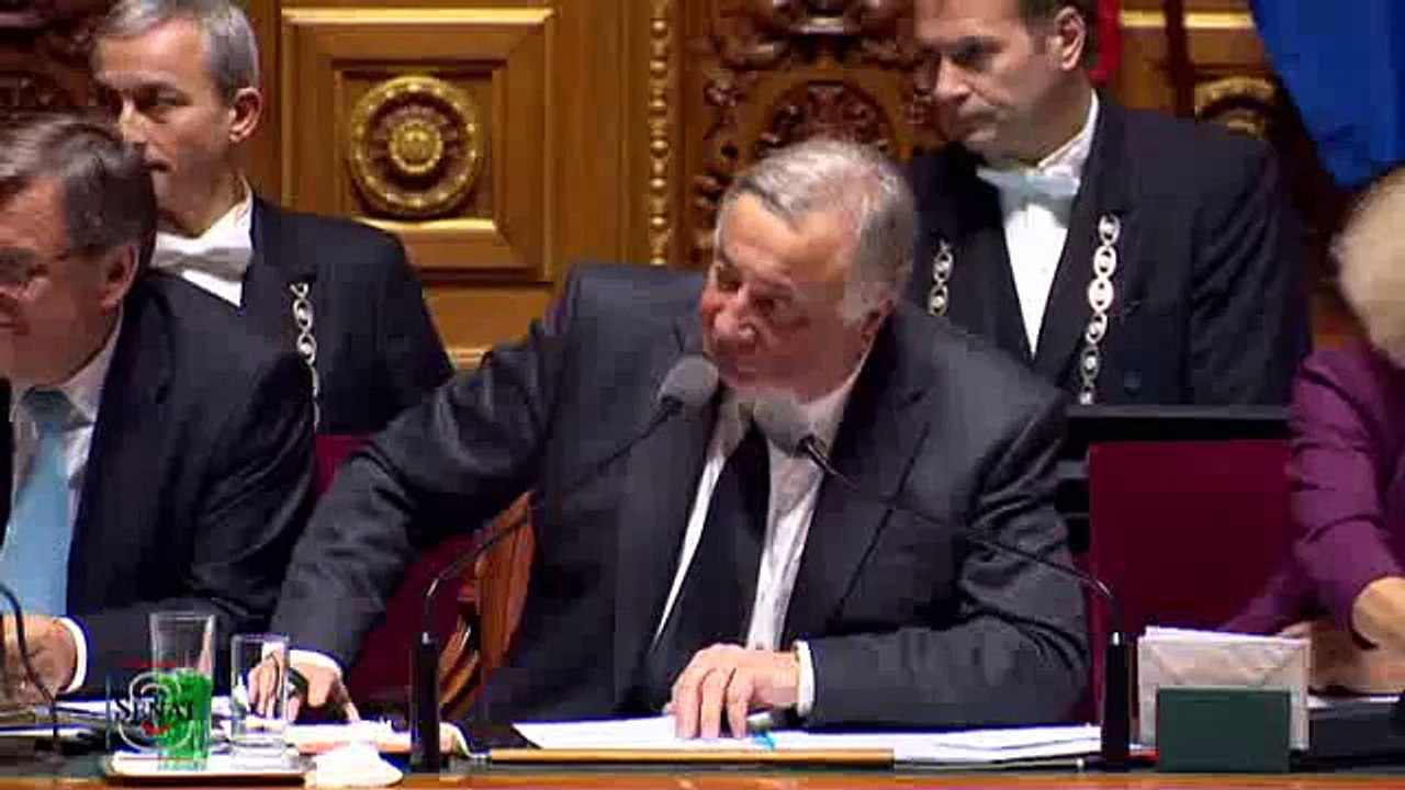 Droits des femmes et discrimination : " Les femmes sont confrontées à une violence quotidienne, il faut les aider ! "