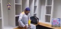 Sarfraz Ahmad Pakistani Cricketer Reciting Naat Clip from PSL