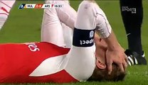 Per Mertesacker Gets  Injury - Hull City v. Arsenal 08.03.2016 HD