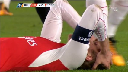 Per Mertesacker Brutal Injury - Hull City v. Arsenal 08.03.2016