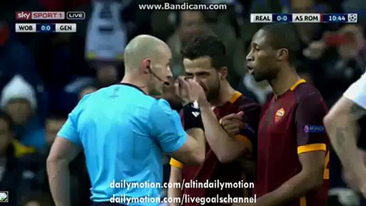 Cristiano Ronaldo Free Kick Chance | Real Madrid - AS Roma UCL 08.03.2016 HD