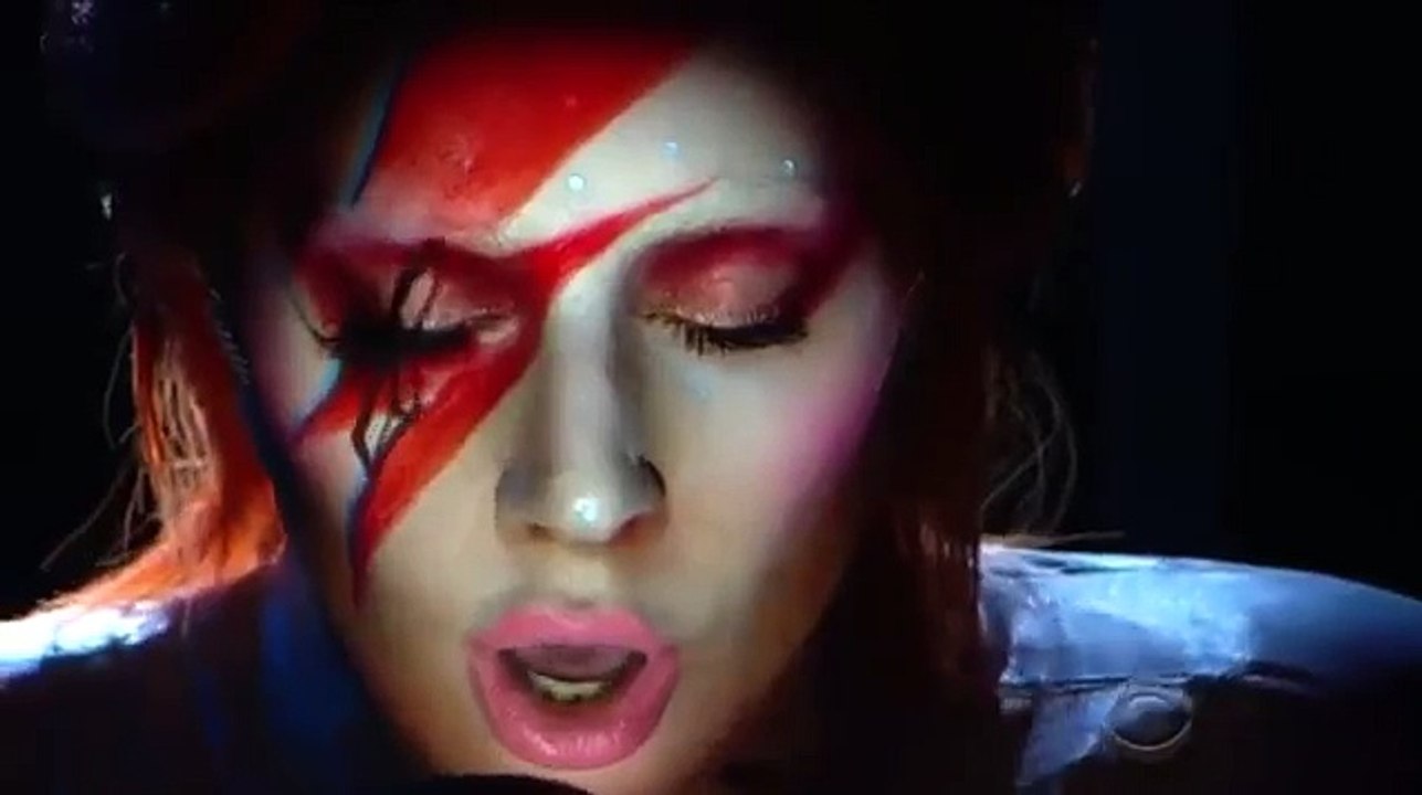 Highlights 2016 Grammys  Justin Bieber performs on stage (News World)