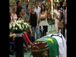 Télécharger la video: Homenagem a chorão Charlie brown jr (Só os loucos sabem )