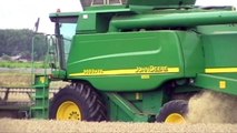 Moisson du blé en 2010 avec une JOHN DEERE 9680 WTS