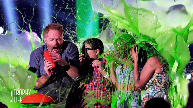 2015 Kids Choice Awards Winners: Austin & Ally, Fifth Harmony, Modern Family