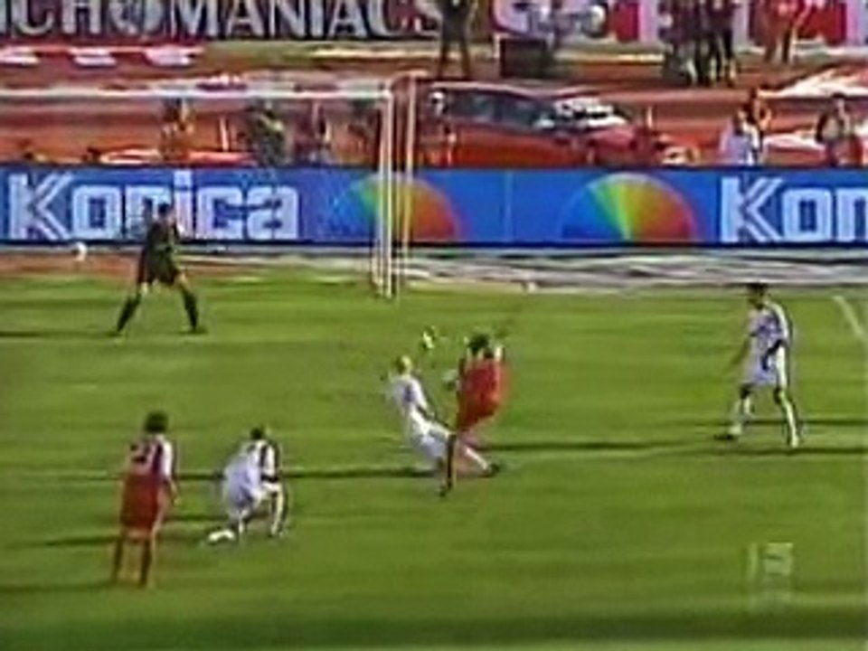 Trick Free Kicks - YouTube