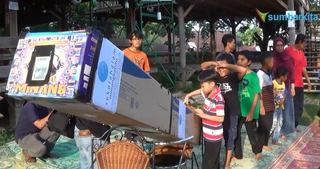 Cara Unik Siswa di Padang Saksikan Gerhana Matahari