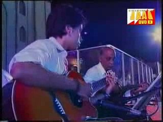 dil to pagal hai-lata mangeshkar,udit narayan(live in concert)
