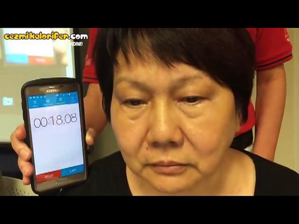 Göz Altı Torbalarını 2 Dakikada Geçiren Krem