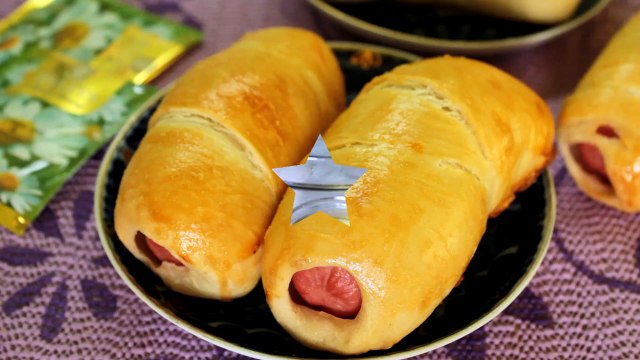 Сосиски с дрожжевым тестом. Сосиски в тесте видео. Домашние сосиски в тесте