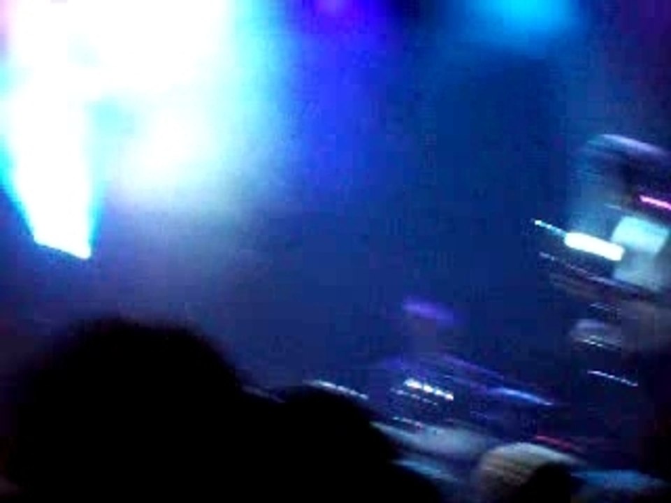 Blonde Redhead @ Paris, Misery Is A Butterfly 4/6