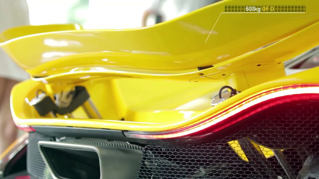 McLaren P1 vs Lamborghini Aventador. McLaren Club Indonesia
