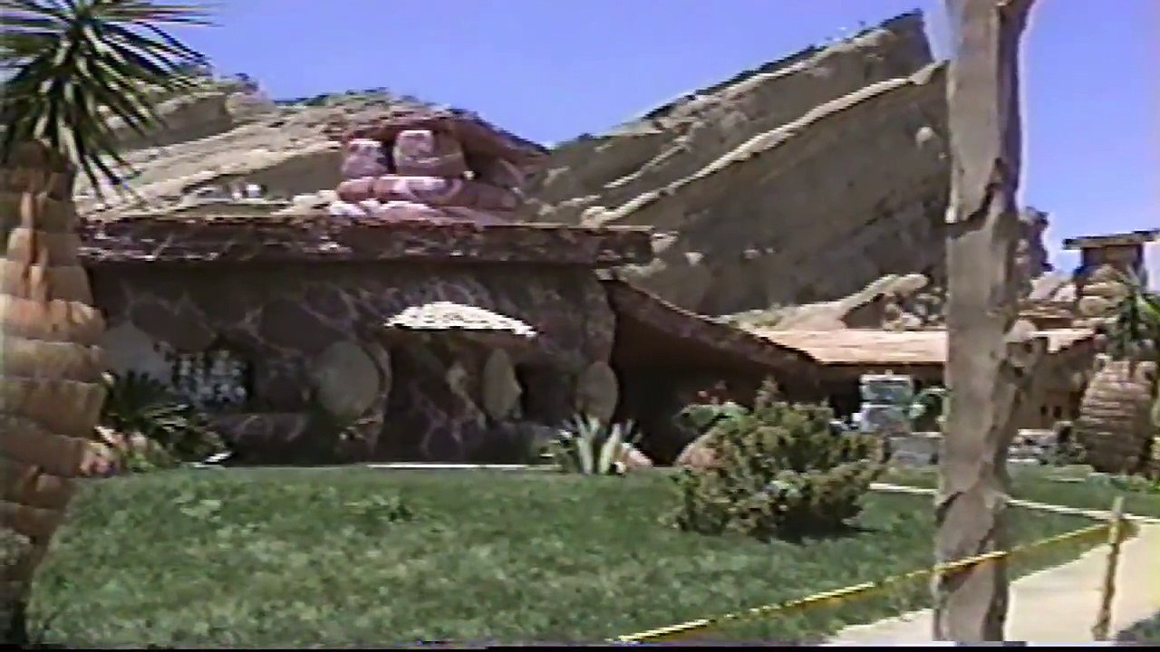 Flintstones Town of Bedrock movie set (Old VHS footage) Vasquez Rocks Pt1 V13827