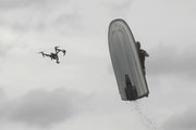 Choque entre dron y moto de agua