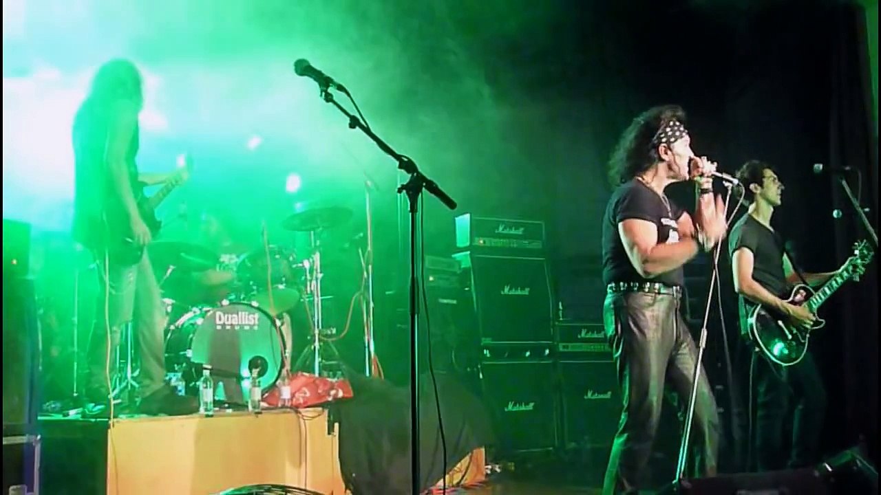 Dave Evans : 'Highway To Hell' AC/DC -  live at S.O.S. Fest. 2013