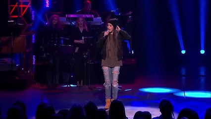 Avalon Young - -Yo (Excuse Me Miss)- by Chris Brown - AMERICAN IDOL