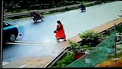 Accidents caught live in India compilation 2015